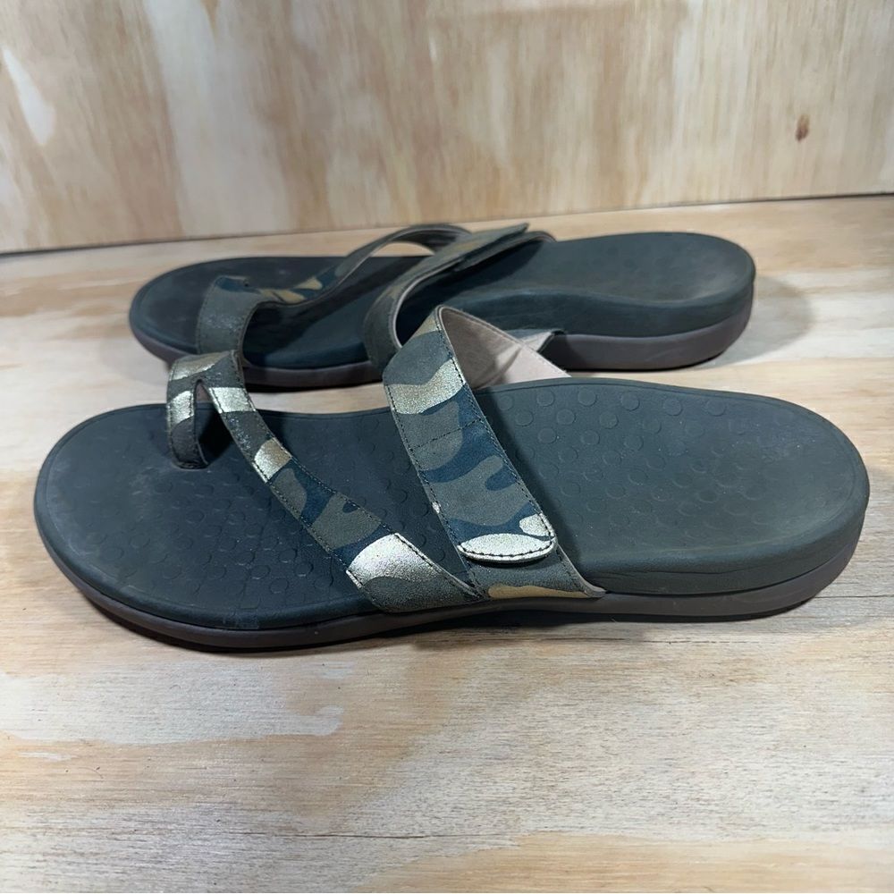 Vionic Morgan Women's Cross Strap Orthotic Camo Sandals Women’s Size 12